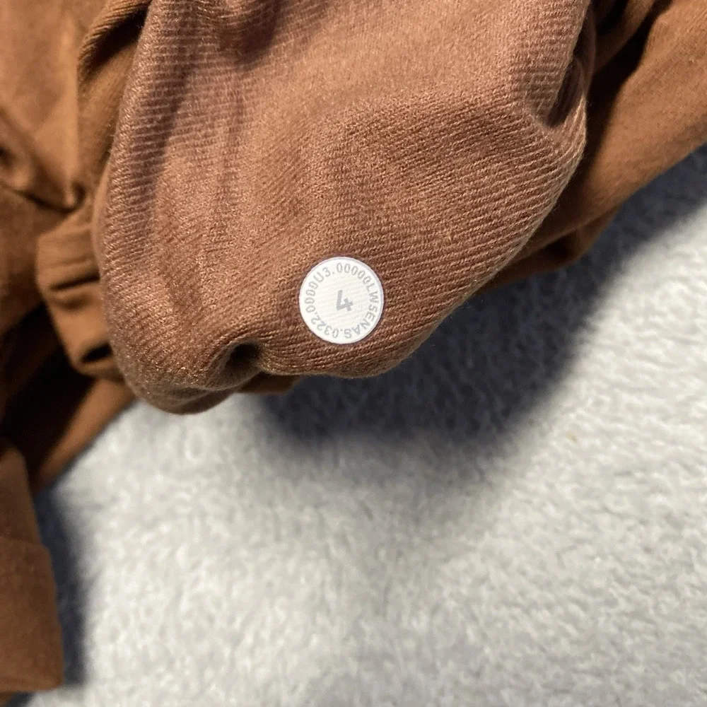 lululemon athletica excellent please